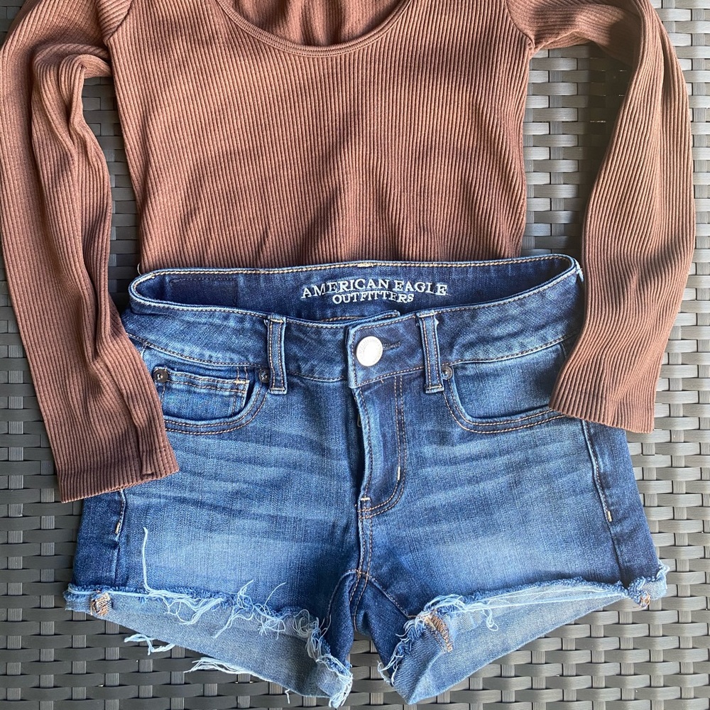 American Eagle Shorts women Super Strech SIZE 00